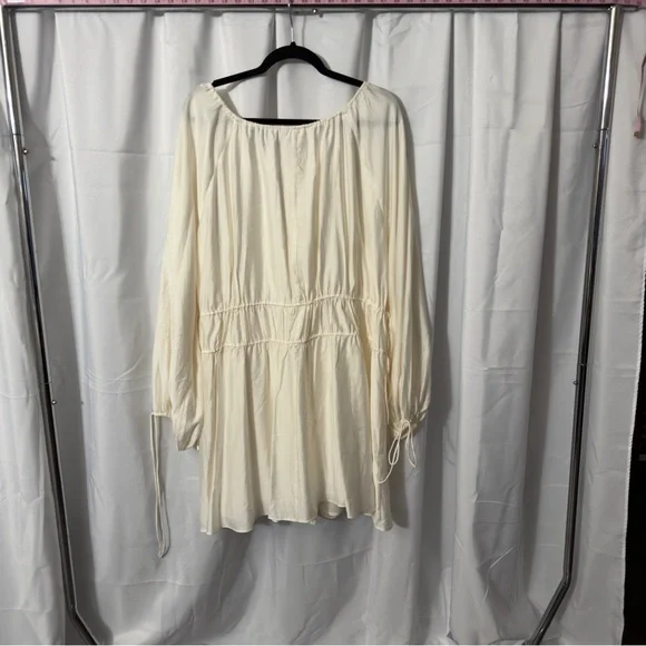 H&M Ivory Maxi Dress #230 - Picture 3 of 4